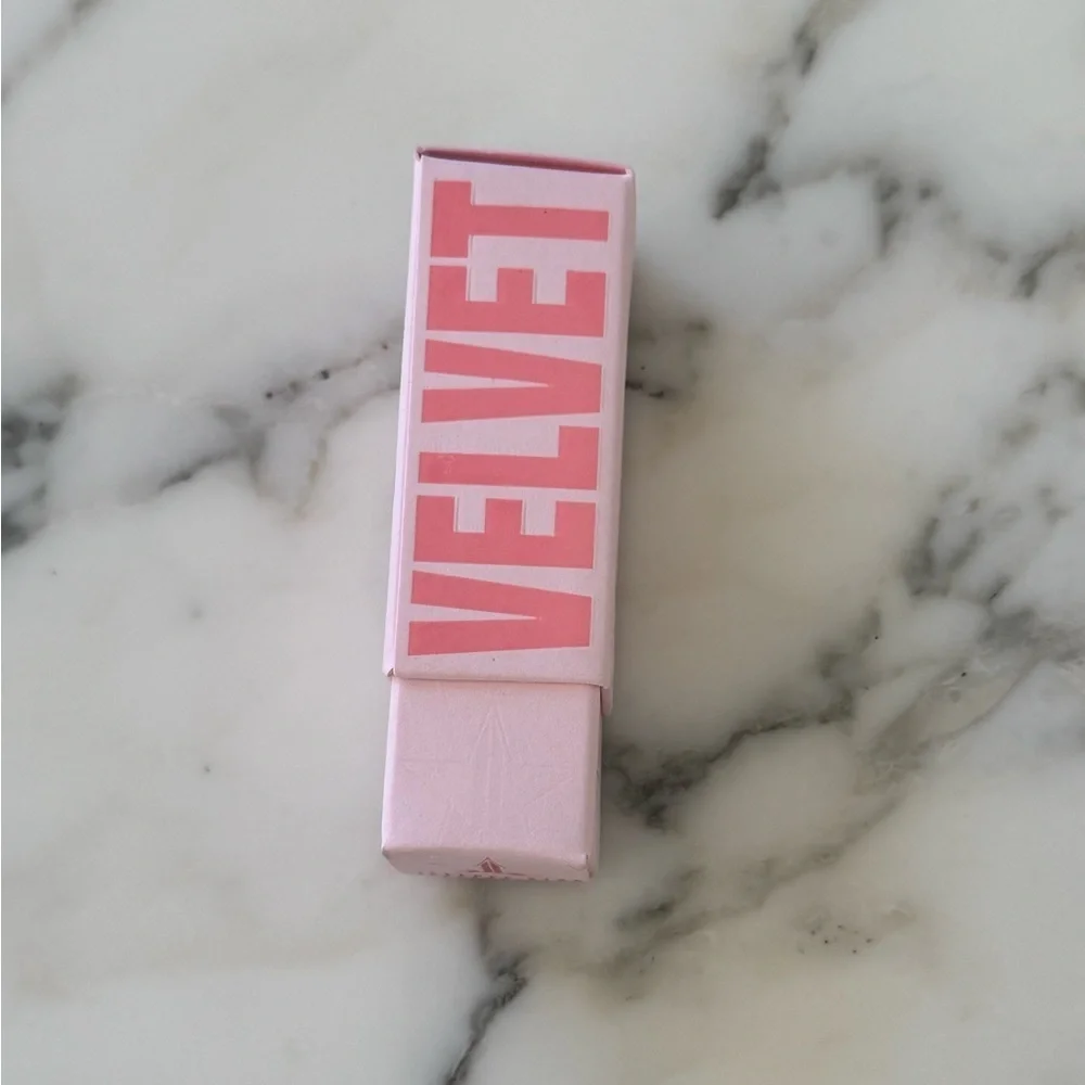 NIB Jeffree Star Velvet Trap Lipstick – “Drill Sergeant” (Goth Grey)